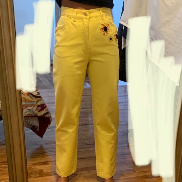 VINTAGE ESCADA YELLOW JEANS SIZE 34 - Picture 2 of 11